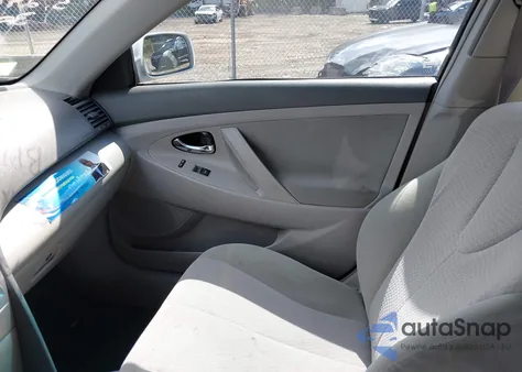 2010 Toyota Camry Le z USA, uszkodzony, nr VIN 4T4BF3EKXAR026216